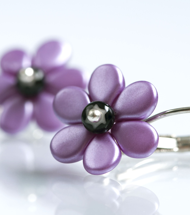 Armband gemaakt van Preciosa Pip beads met paarse tinten
