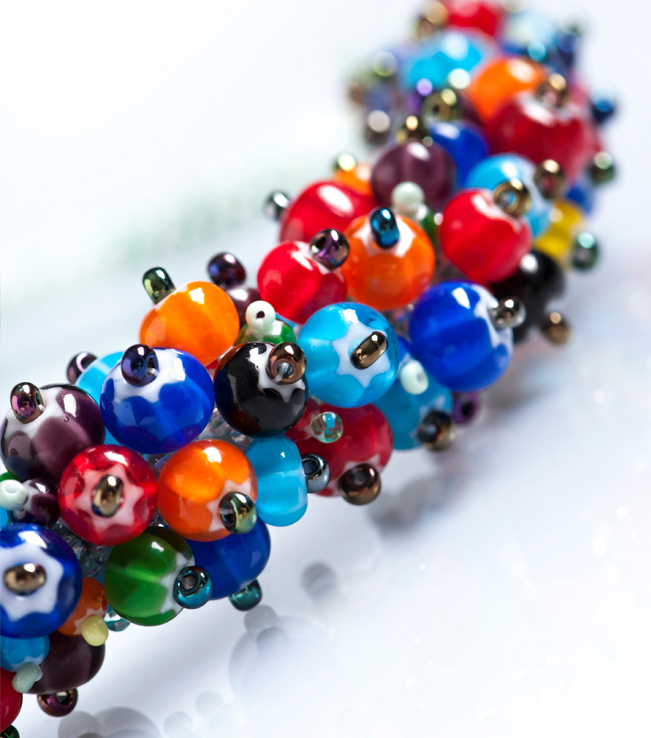 Kleurrijke halsketting gemaakt met Preciosa Star beads